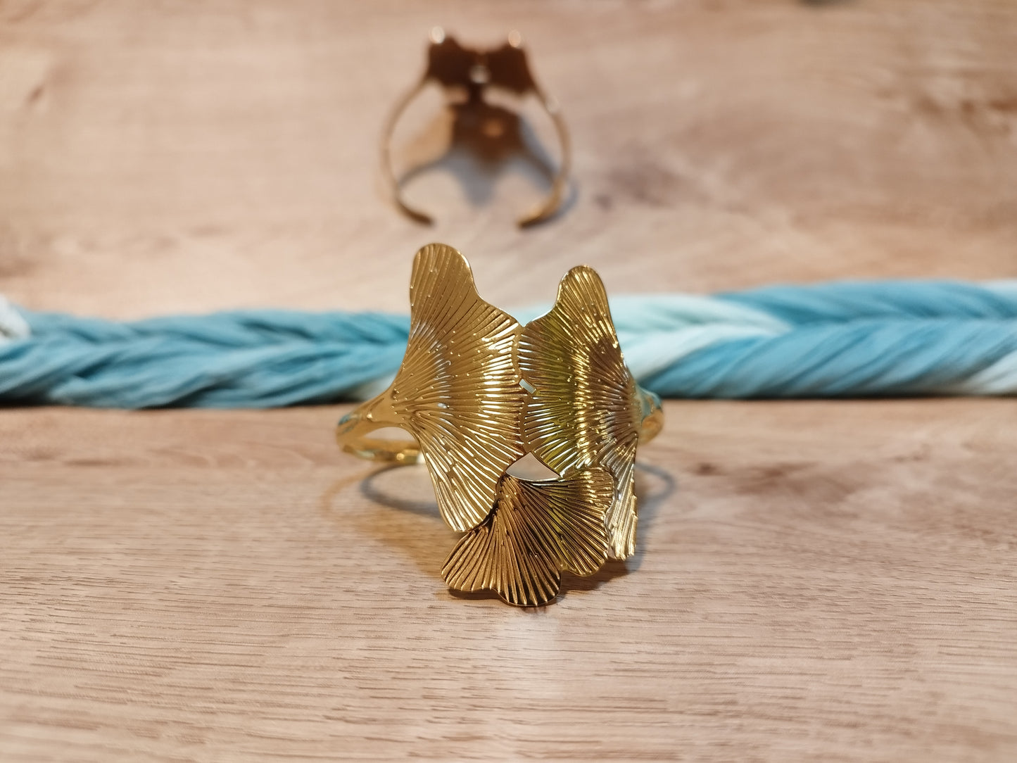Bracelet Jonc Ginkgo 3 Feuilles Plaqué Or 18 carats