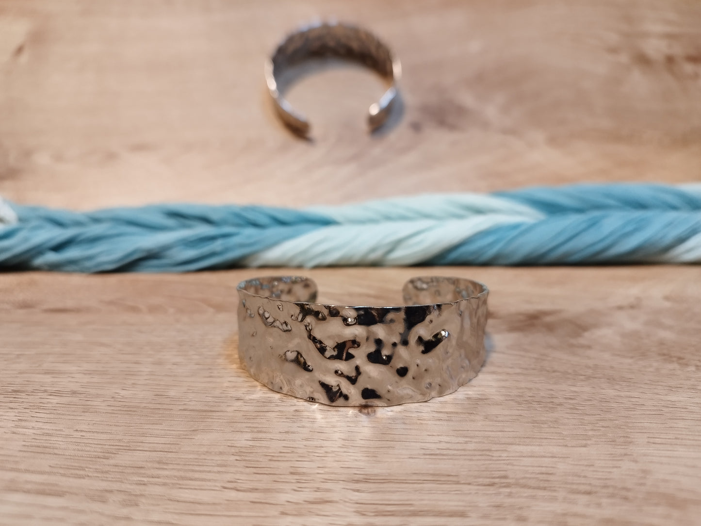Bracelet Jonc Martelé Plaqué Or 18 carats