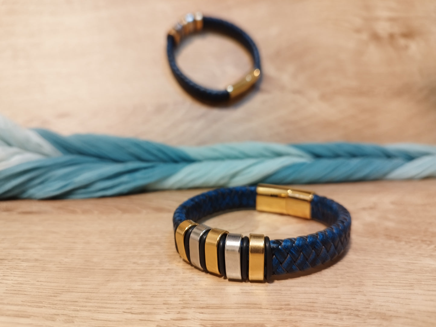 Bracelet Tressé Bleu Magnétique