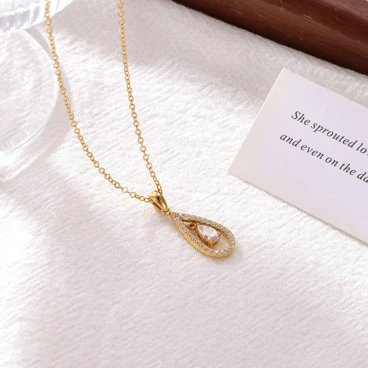 Pendentif Goutte d'eau Zirconium Plaqué Or 16 carats